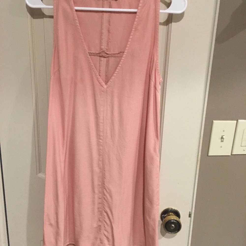 V neck dress